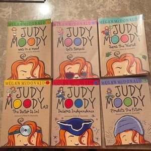 6/$20 Judy Moody book set 1-6